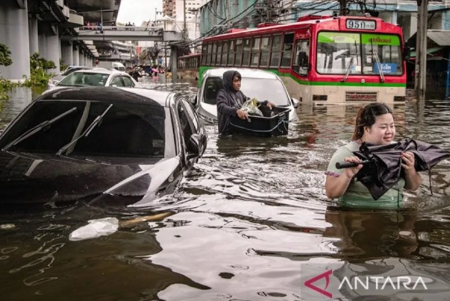 700 Ribu Orang Terjebak Banjir, Bangkok Lumpuh Total Kota Diliburkan!  