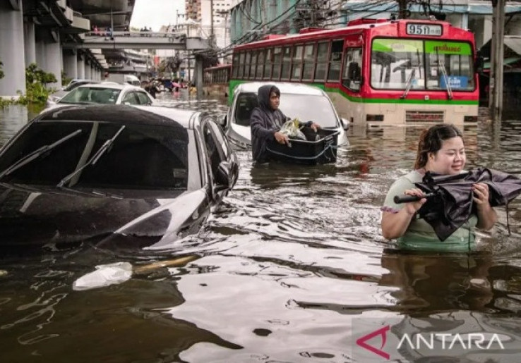 700 Ribu Orang Terjebak Banjir, Bangkok Lumpuh Total Kota Diliburkan!  