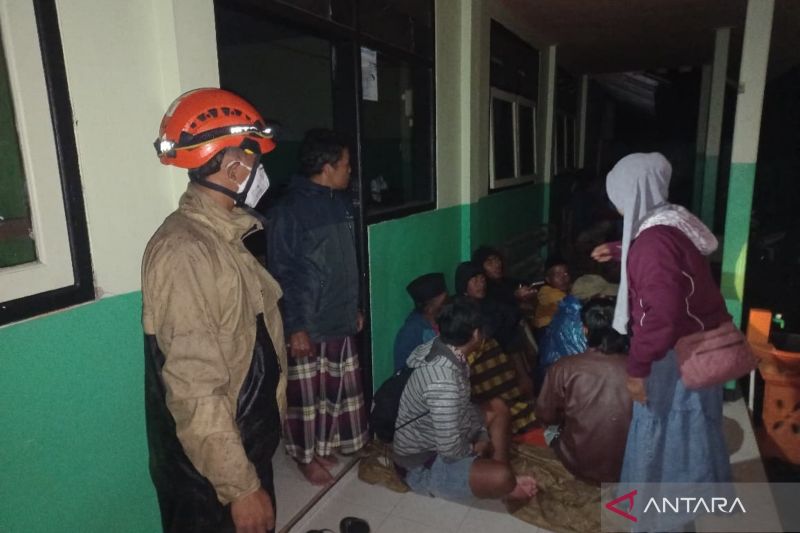 300 Orang Dievakuasi Akibat Letusan Gunung Semeru