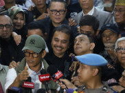 Momen Roy Suryo usai Jalani Pemeriksaan Kasus Tuduhan Ijazah Palsu di Polda Metro Jaya