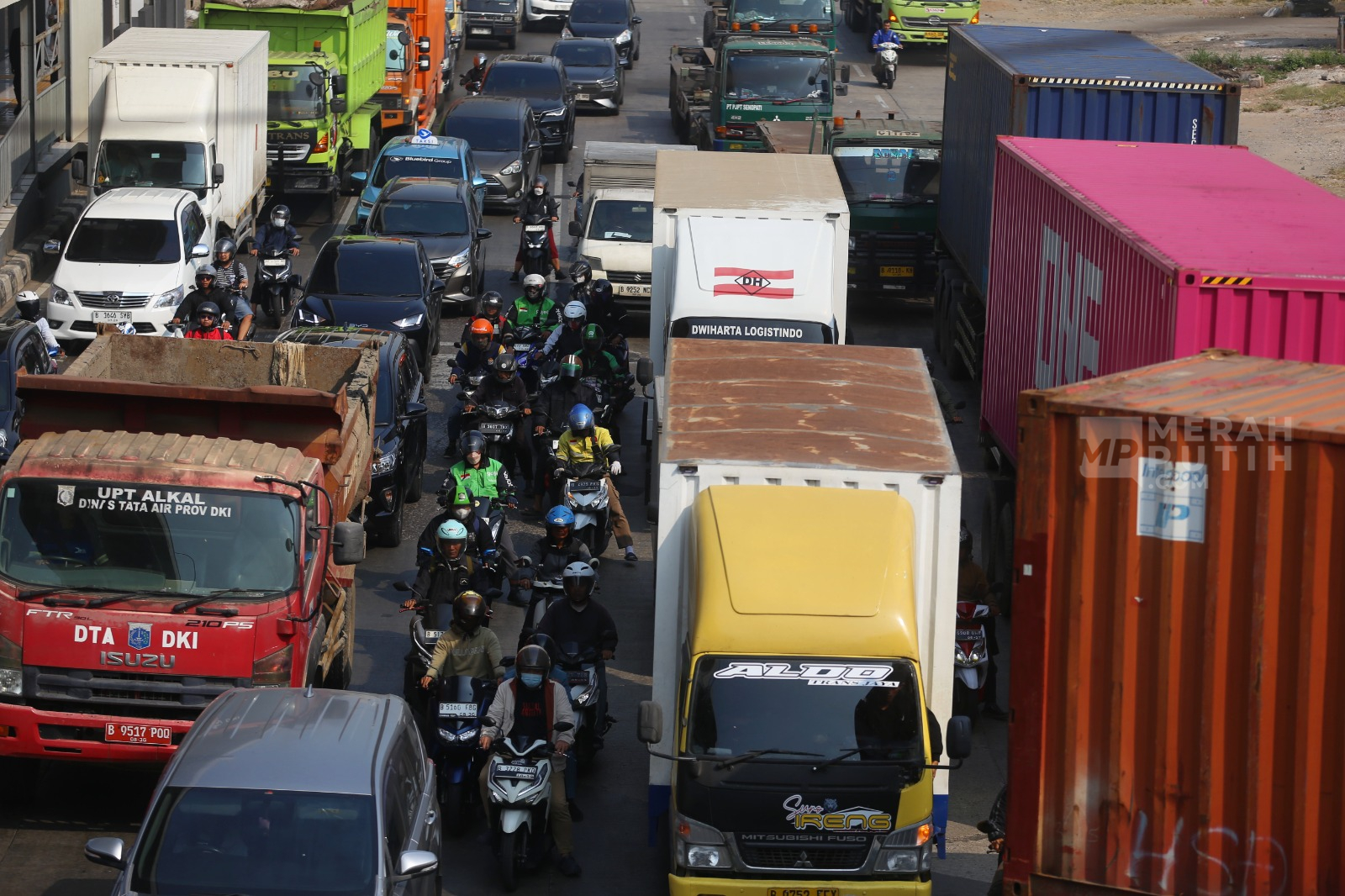 Rekayasa urai Kepadatan Lalu Lintas di Jalan Tipar Kawasan Cakung-Cilincing 
