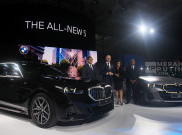 Peluncuran The All New 5 BMW dalam Ajang Otomotif GIIAS 2024