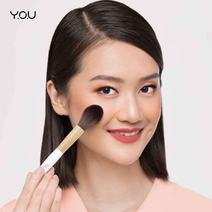 Y.O.U Focus On Me Blush. (Foto ist)