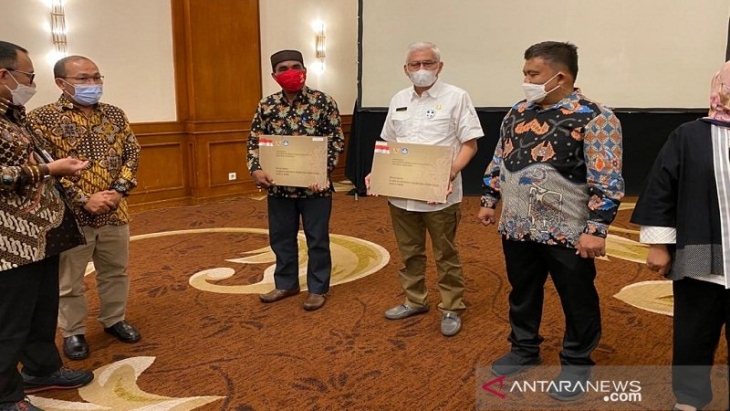 Kain Tenun Kumohu Jadi Warisan Budaya Tak Benda