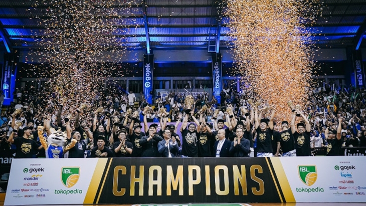 Setelah Penantian 25 Tahun, Prawira Harum Bandung Juara IBL 2023