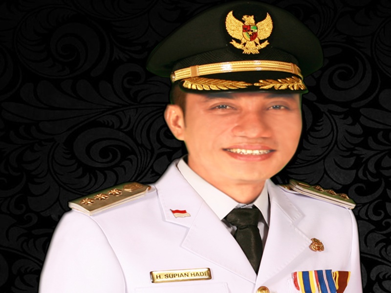 Bupati Kotawaringin Timur Supian Hadi
