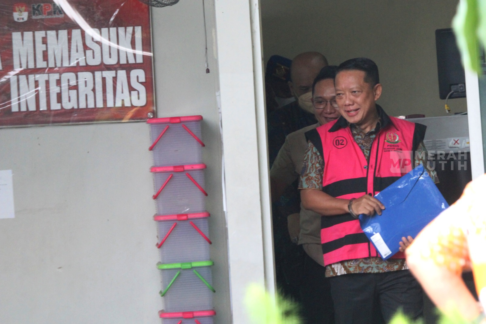 Pakai Rompi Tahanan, Eks Jampidsus Febrie Adriansyah Jalani Pemeriksaan Tim 9 Kejagung