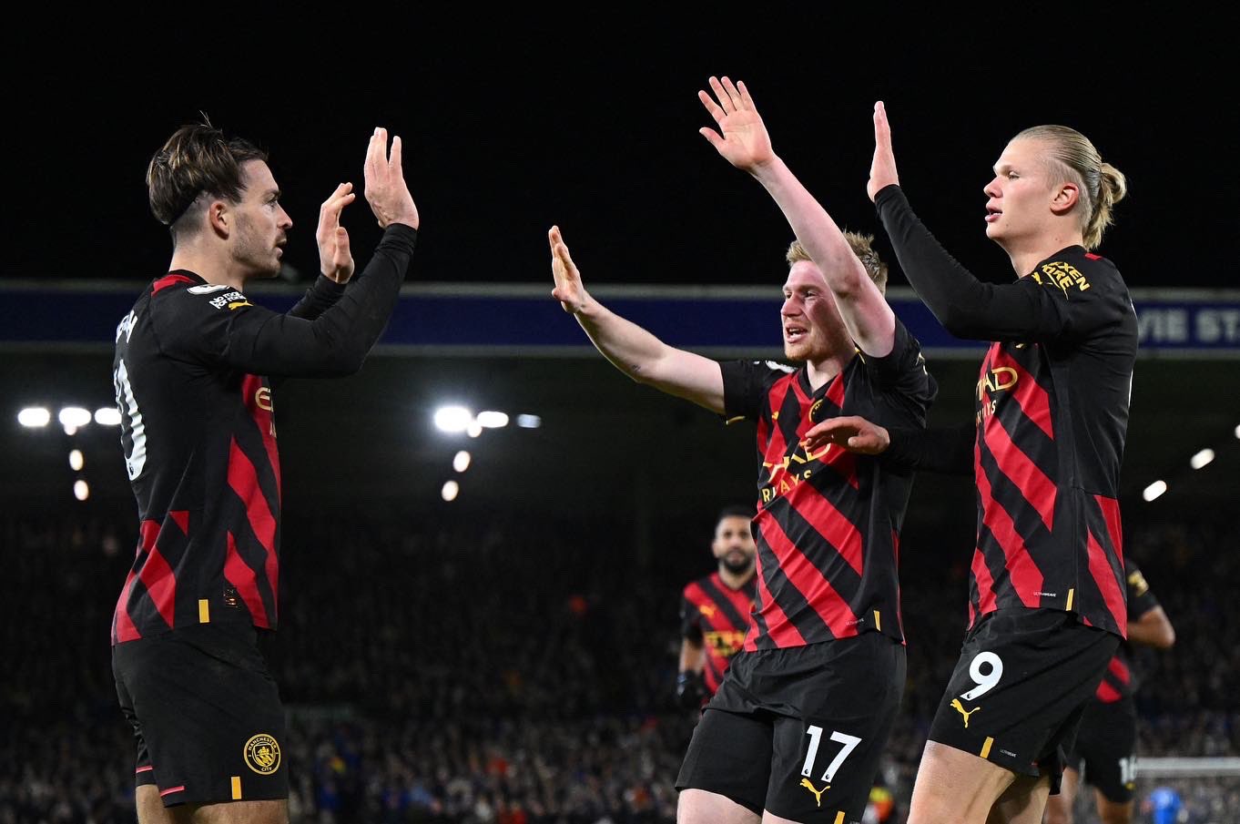 Manchester City Curi 3 Poin di Markas Leeds United