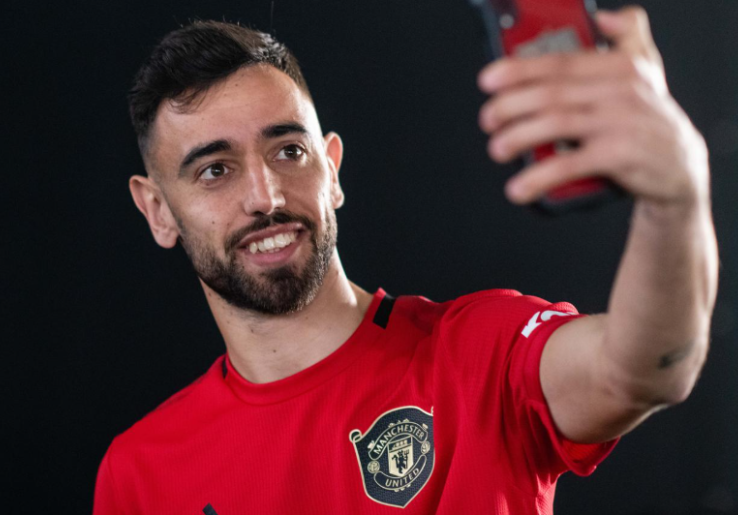 Legenda Manchester United Berulah, Sebut Bek Arsenal Lebih Layak Sabet Pemain Terbaik Premier League Ketimbang Kapten 'Setan Merah'