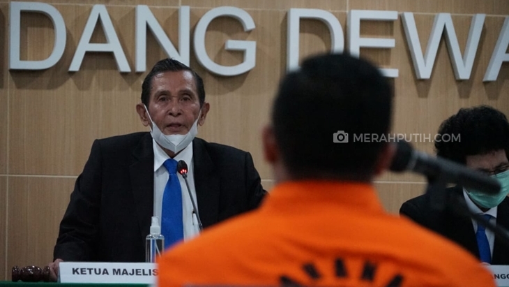 KPK Dalami Aliran Duit Suap Eks Penyidik Robin Lewat Aliza Gunado
