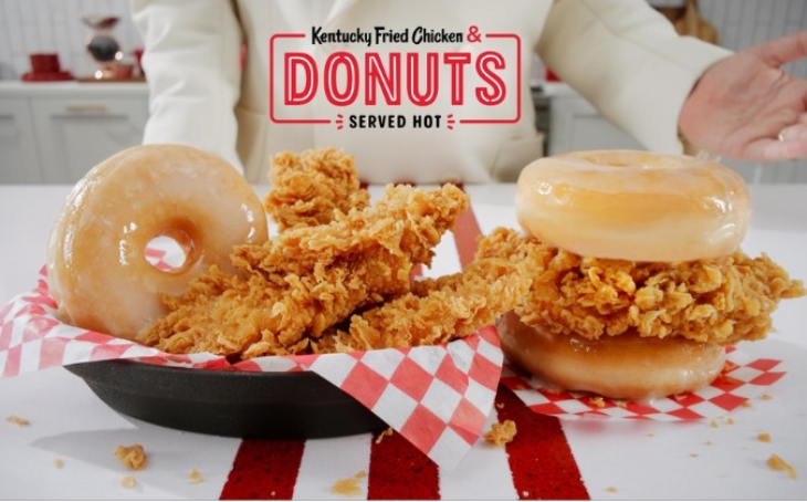 KFC juga pernah membuat burger dengan donat gula berisi ayam goreng populernya. (Foto: KFC)
