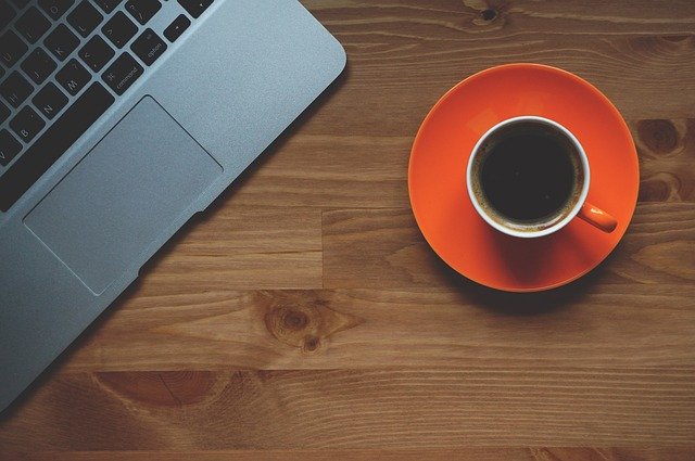 Internet memudahkan kehidupan percintaan remaja. (Foto: pixabay/freephotos)