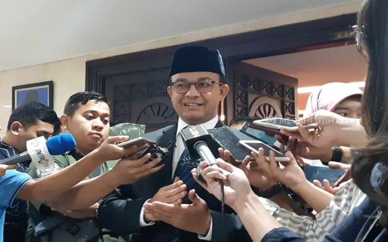 Gubernur DKI Jakarta Anies Baswedan dinilai berhasil dalam dua tahun kepemimpinannya