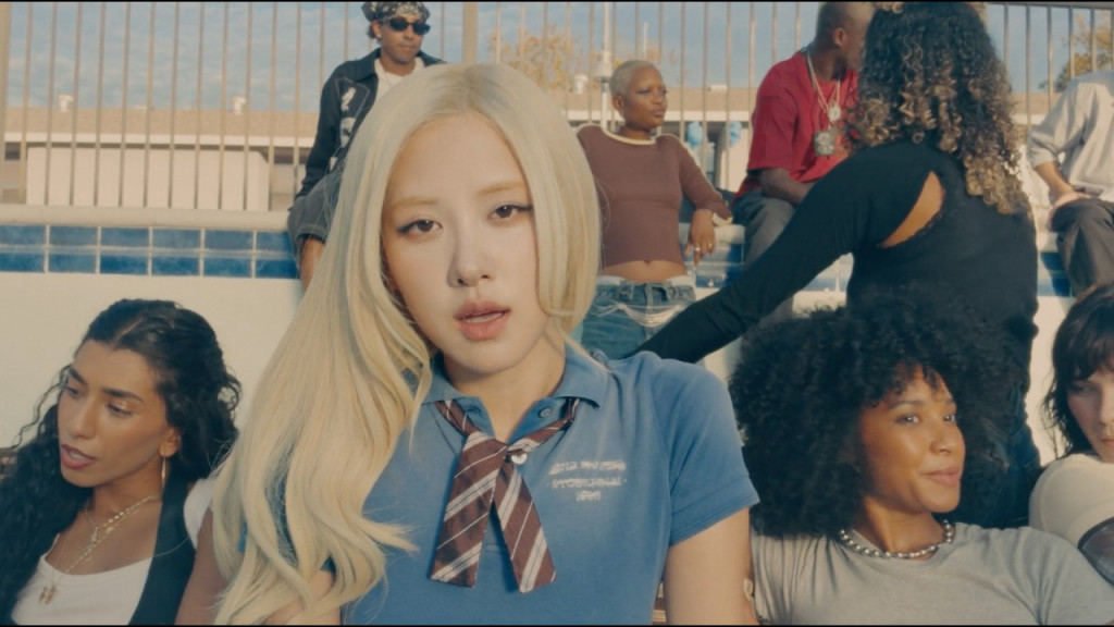 Rosé Rilis Single Baru 'new trick', Video Musiknya Dibuat Pakai iPhone 18 Pro
