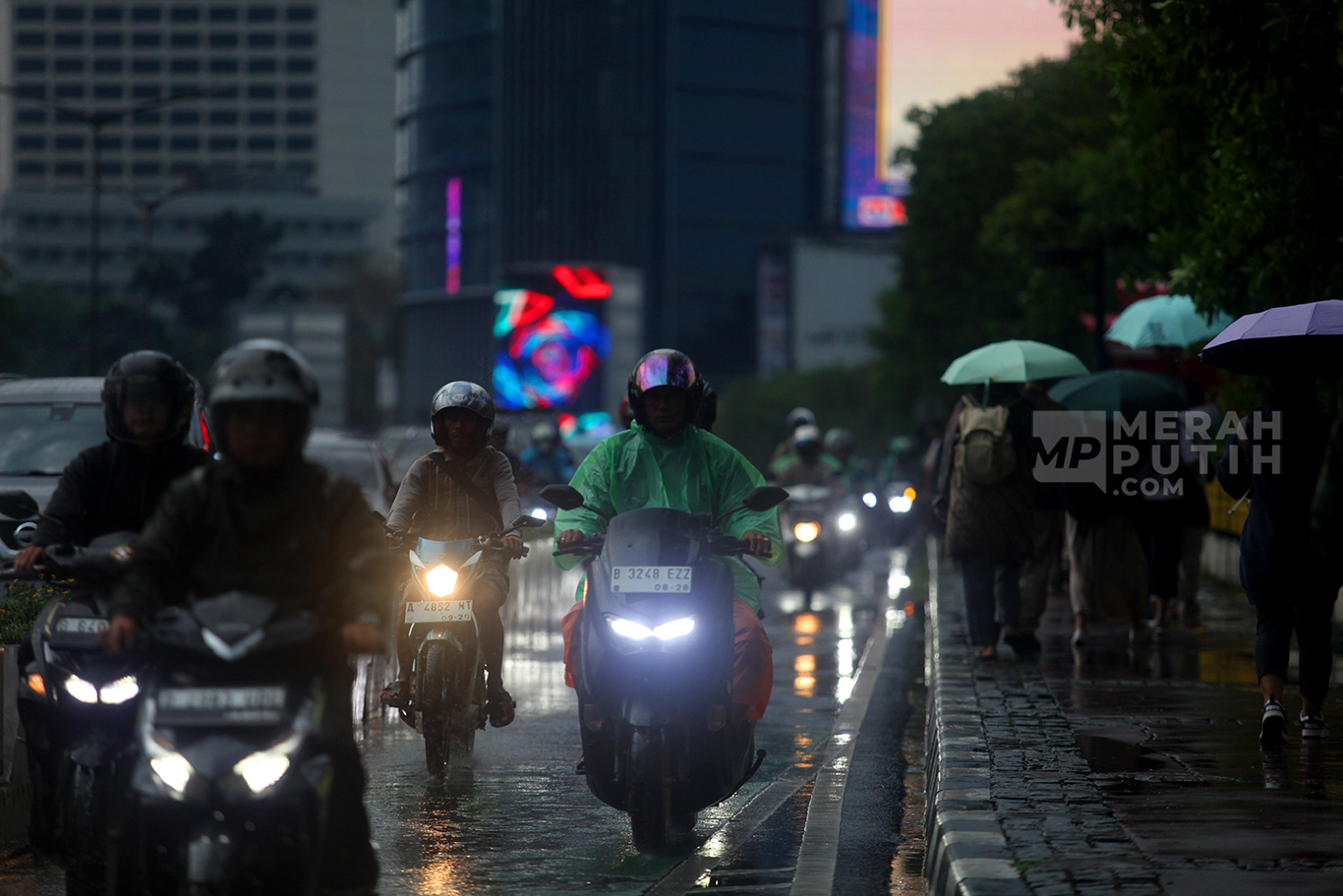 Musim Hujan Berlangsung Hingga Maret, Transisi ke Kemarau di April 2025