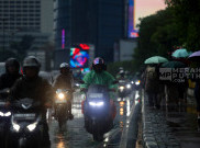 Prakiraan BMKG: Hujan Ringan hingga Lebat dan Disertai Petir Akan Terjadi di Mayoritas Kota Besar Indonesia Kamis, 24 April 2025