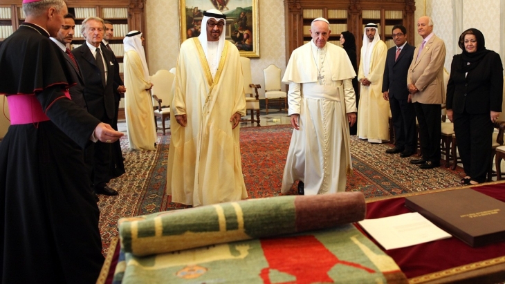 Karpet ‘Pontifex’ Milik Paus Fransiskus Dijadikan NFT