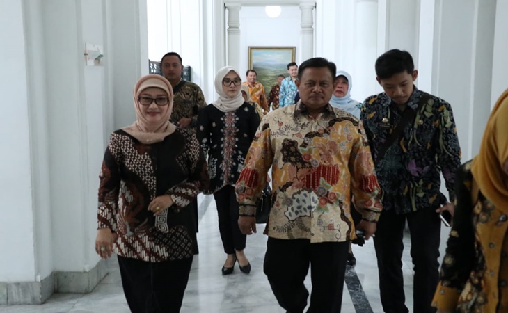 Mantan Bupati Indramayu Anna Sophanah