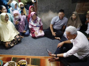 Ganjar Menginap di Rumah Warga Alumni SMKN Jateng