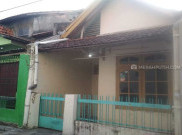  Densus 88 Geledah Rumah Terduga Teroris, Diduga Jaringan Pelaku Bom Pospol Kartasura