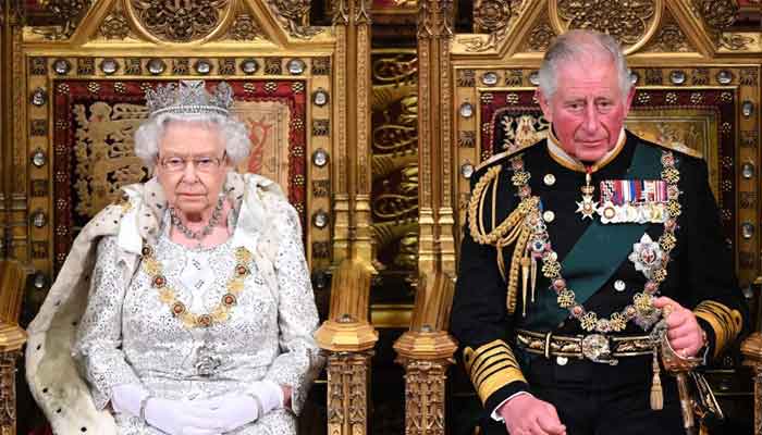 Ratu Elizabeth II dan Pangeran Charles terakhir bertemu pada 12 Maret. (Foto: Geo.tv)