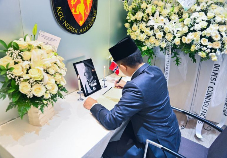 Menlu Datangi Kedubes Norwegia, Indonesia Secara Resmi Sampaikan Belasungkawa Kematian Raja Harald V 