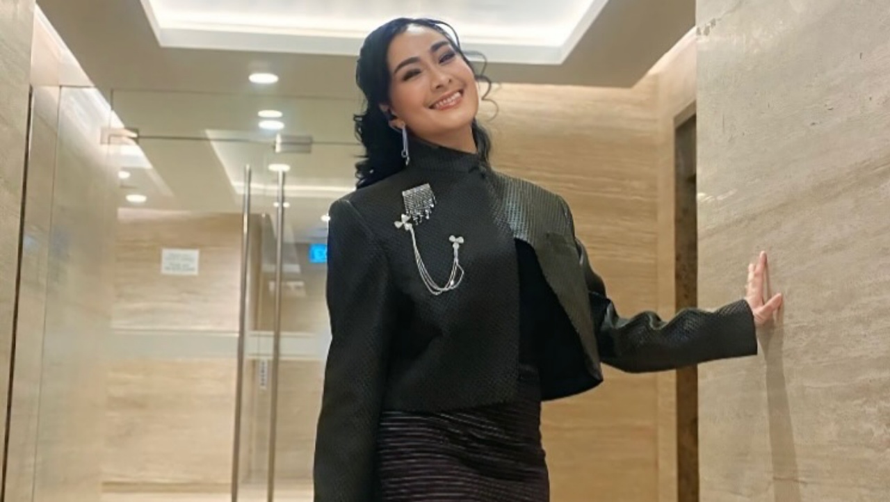 Lirik Lagu 'Cinta Bukanlah Kapal' yang Dipopulerkan oleh Iis Dahlia