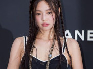 Chanel Hadirkan Aksesori Unik Perpaduan Kalung, Jam, dan Earphone