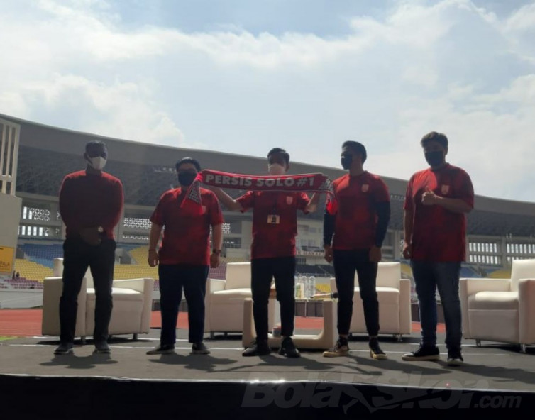 Eko Purjianto langsung diperkenalkan sebagai pelatih baru Persis Solo. (BolaSkor.com/Muhammad Fadly)