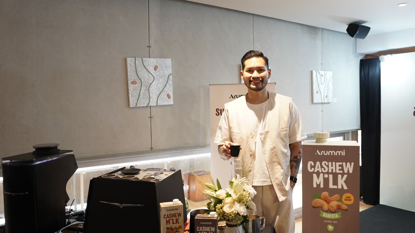 Lupakan Rutinitas Sejenak, Sesap Kopi dengan Metode Mindfullness ala Mikael Jasin
