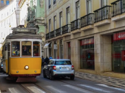 15 Tewas dalam Kecelakaan Kereta Wisata Gloria di Lisbon