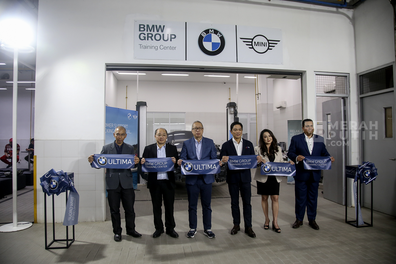 Menilik BMW Resmi Hadirkan Body & Paint Training Center Pertama di Asean
