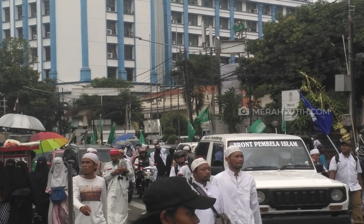 Massa reuni akbar alumni 212 di Jakarta