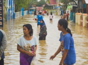 Cara Berdamai Bagi Pengendara Sepeda Motor Ketika Cuaca Ekstrem Melanda Ibukota