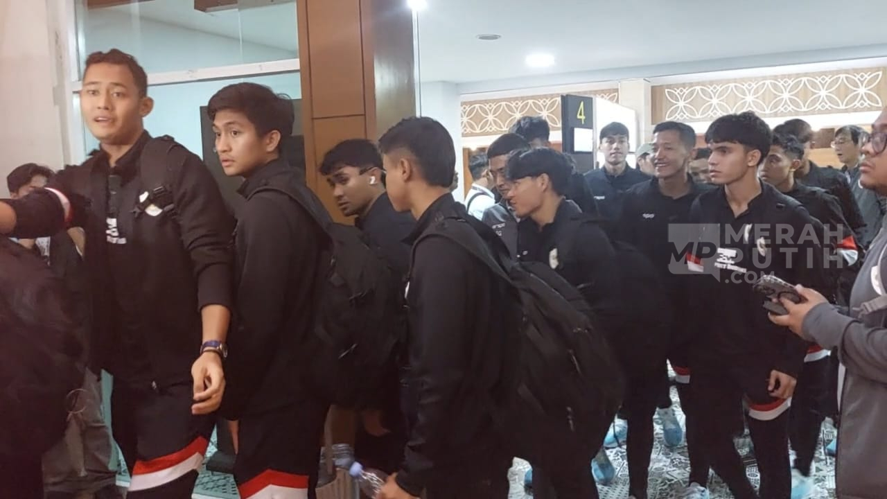 Timnas Indonesia Tiba di Bandara Adi Soemarmo, Dony Tri Soroti Waktu Pemulihan