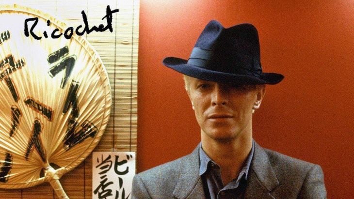 Setelan Jas Ikonik David Bowie akan Dilelang