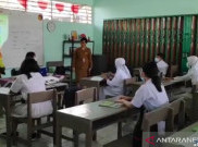 PSI Minta Anies Waspadai Kerumunan Orang Tua saat Sekolah Tatap Muka