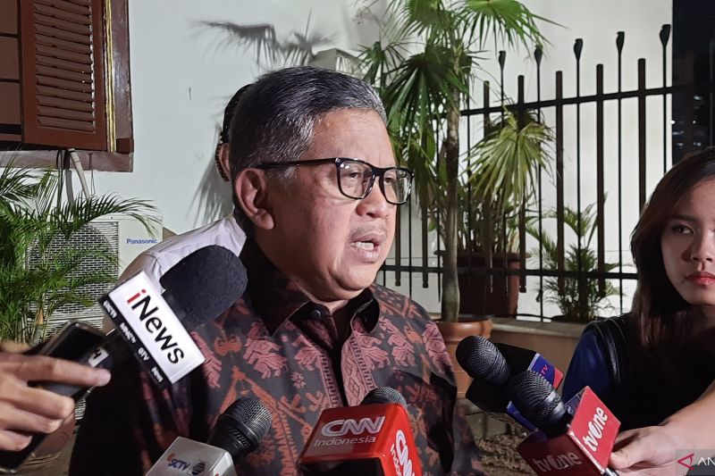 Hasto Kristiyanto Enggan Jawab Status Jokowi Terkini di PDIP