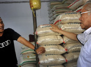 Puluhan Ribu Ton Beras di Gudang Bulog Penajam