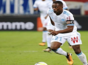 Tendangan Karate Patrice Evra Pecahkan Rekor 
