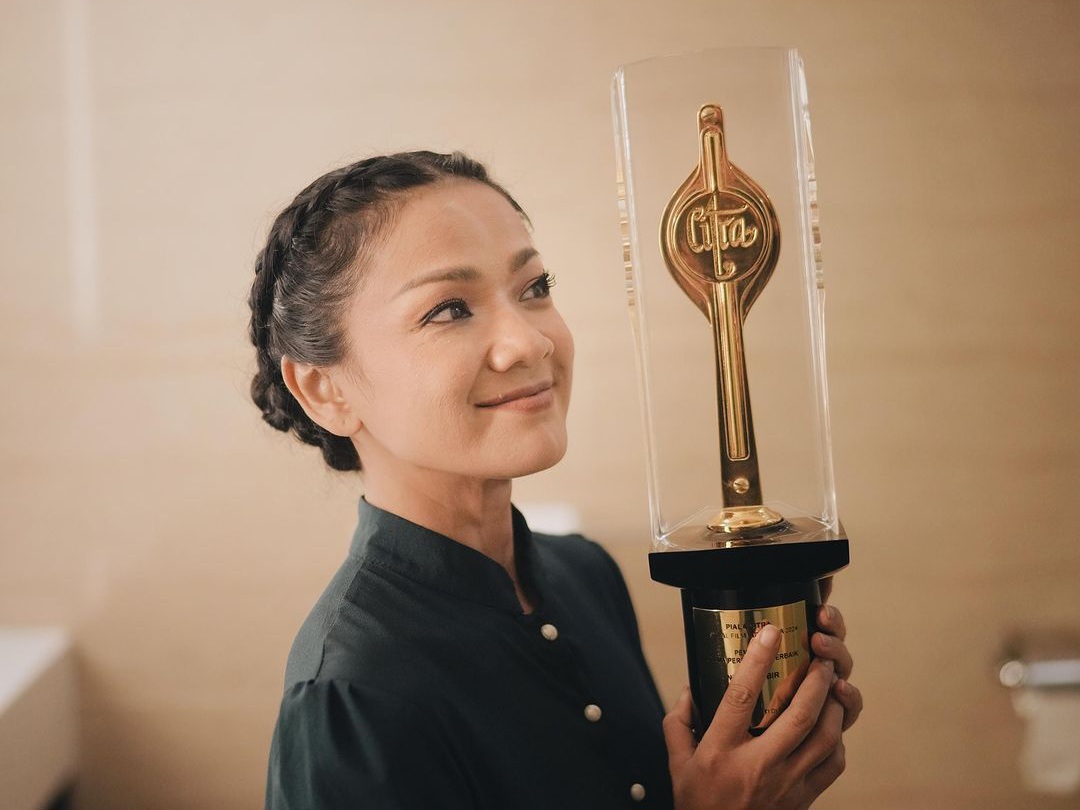 Comeback Nirina Sebagai 'Hana' Membuatnya Dapatkan Piala Citra