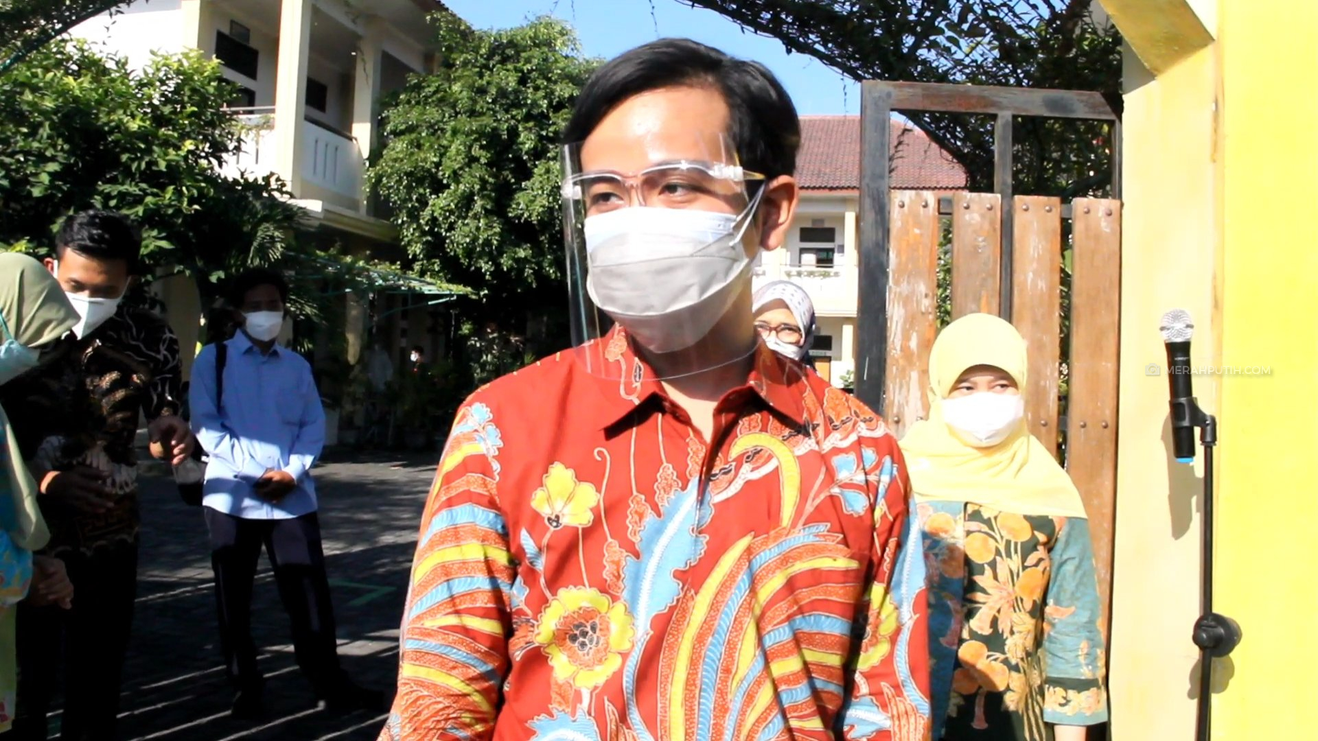 Gibran Jamin Pendidikan Tiga Anak di Solo yang Kehilangan Orang Tuanya karena COVID-19