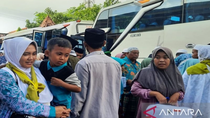6.330 Jemaah Haji dari 17 Kloter Kembali ke Tanah Air