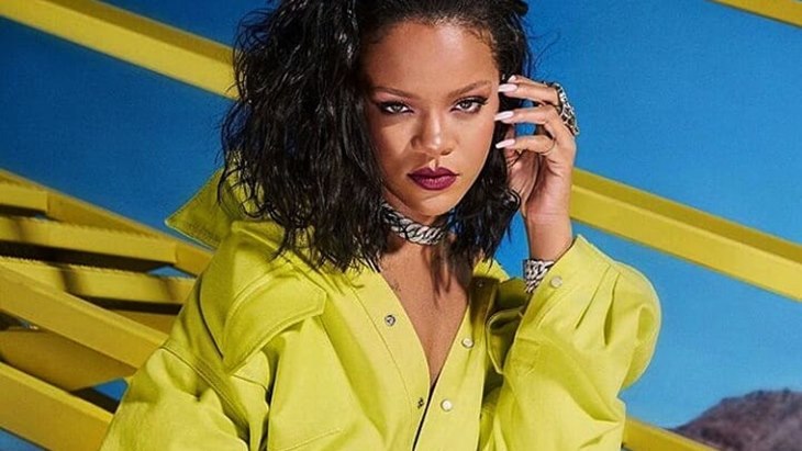 Rihana Rilis Highlighter Fenty Beauty Versi Liquid