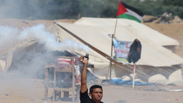 Gas air mata dari Tentara Israel