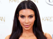 Ini Rahasia Rambut Lurus Kim Kardashian yang Terawat