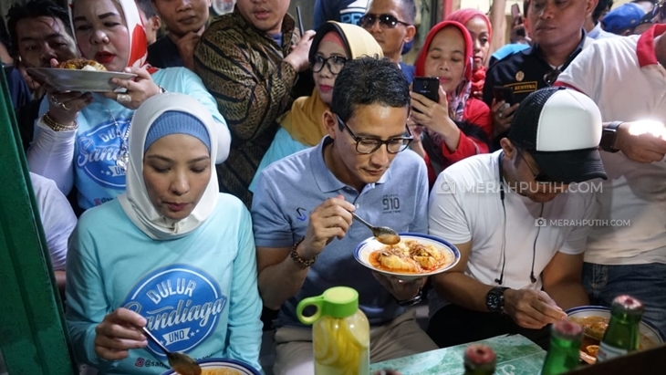 Blusukan ke Pasar, Sandiaga Sambangi Posko Pemenangan Jokowi-Ma'ruf