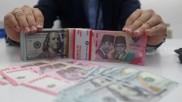 Rupiah Melemah Tajam ke Rp17.529 per Dolar AS, Level Terendah Sepanjang Masa