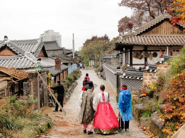 Jalan-Jalan Virtual ke Tiga Kawasan Terkenal di Korea Selatan