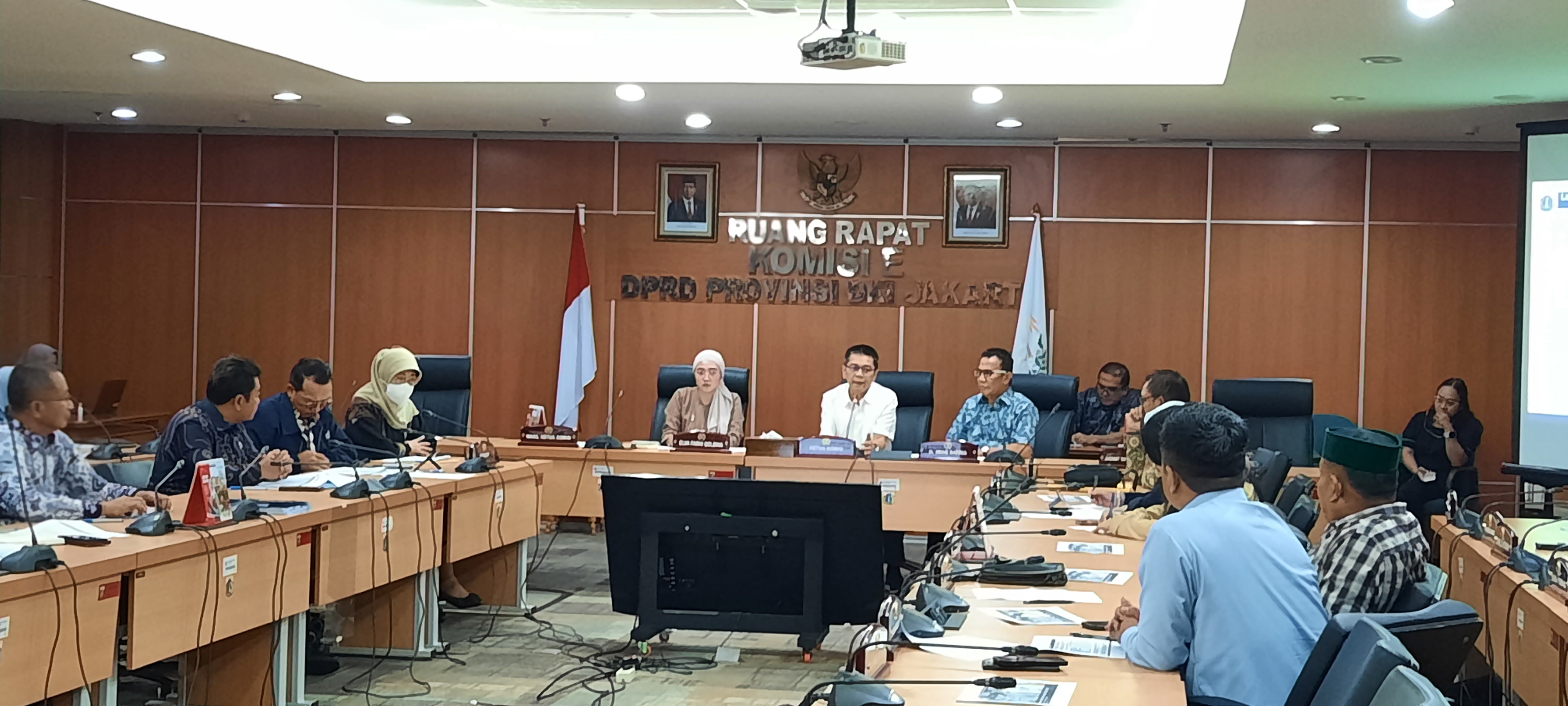 Polemik Pemotongan Anggaran KJMU, Komisi E DKI Singgung Makan Siang Gratis